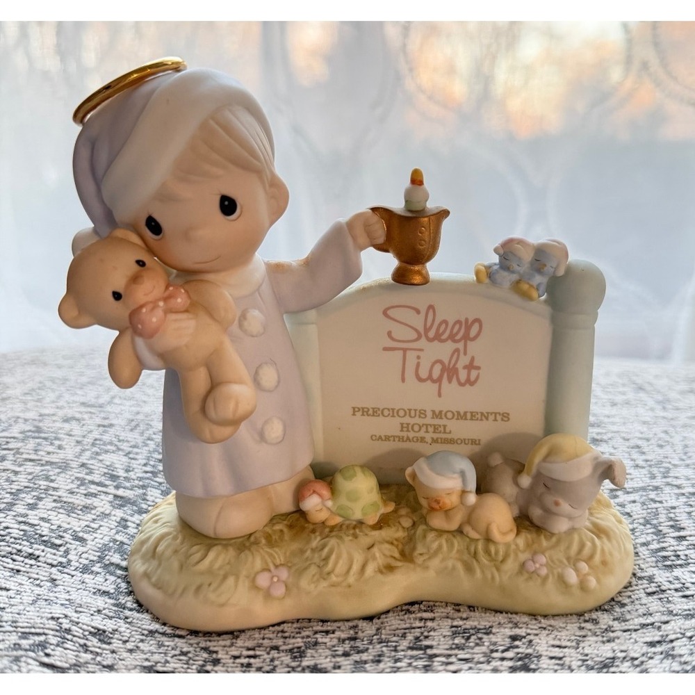 Precious Moments "Sleep Tight" Chapel Exclusive Figurine 1998 Enesco #542636